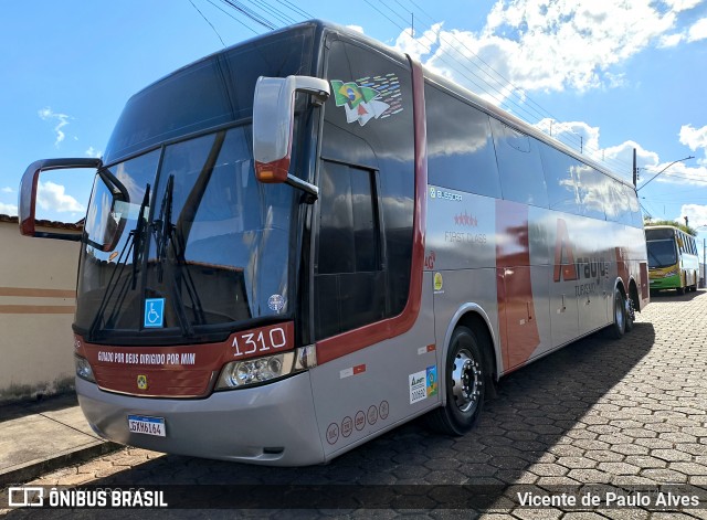 Araújo Turismo 1310 na cidade de Campos Altos, Minas Gerais, Brasil, por Vicente de Paulo Alves. Número da foto: #13080726.