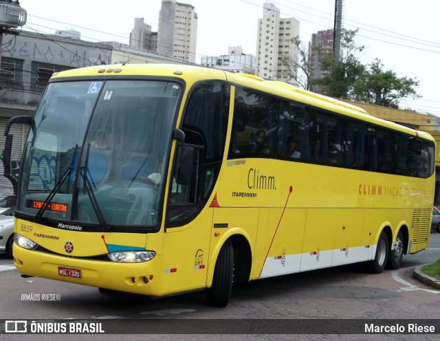 Viação Itapemirim 8859 na cidade de Curitiba, Paraná, Brasil, por Marcelo Riese. Número da foto: #13080293.