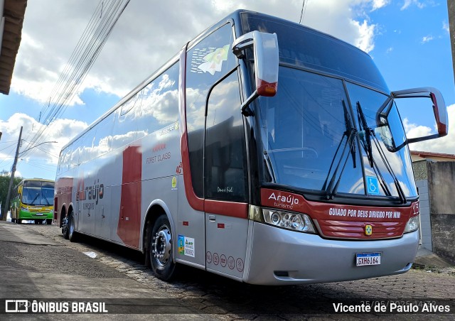 Araújo Turismo 1310 na cidade de Campos Altos, Minas Gerais, Brasil, por Vicente de Paulo Alves. Número da foto: #13083163.