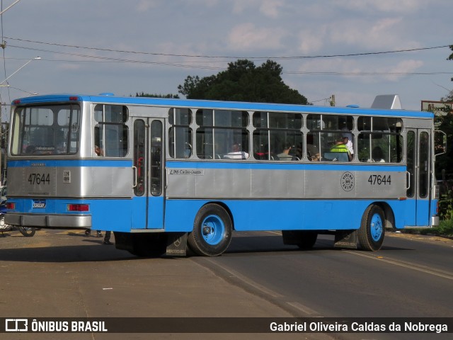 Ônibus Particulares 47644 na cidade de Artur Nogueira, São Paulo, Brasil, por Gabriel Oliveira Caldas da Nobrega. Número da foto: #13080794.