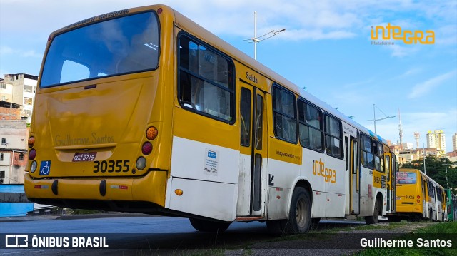 Plataforma Transportes 30355 na cidade de Salvador, Bahia, Brasil, por Guilherme Santos. Número da foto: #13081290.