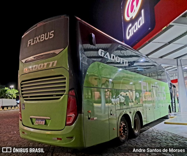 FlixBus Transporte e Tecnologia do Brasil 3520 na cidade de Registro, São Paulo, Brasil, por Andre Santos de Moraes. Número da foto: #13083064.