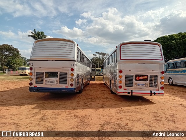 Ônibus Particulares 400 na cidade de Artur Nogueira, São Paulo, Brasil, por André Leandro. Número da foto: #13084699.
