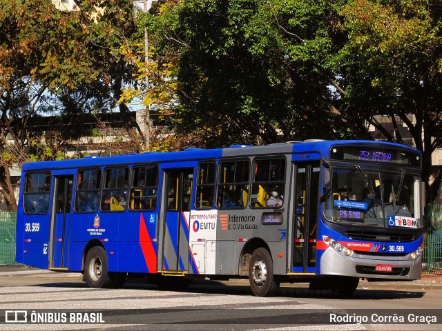 Empresa de Ônibus Vila Galvão 30.569 na cidade de São Paulo, São Paulo, Brasil, por Rodrigo Corrêa Graça. Número da foto: #13084433.