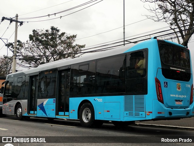 Viação Saens Peña São José dos Campos 1198 na cidade de São José dos Campos, São Paulo, Brasil, por Robson Prado. Número da foto: #13085283.