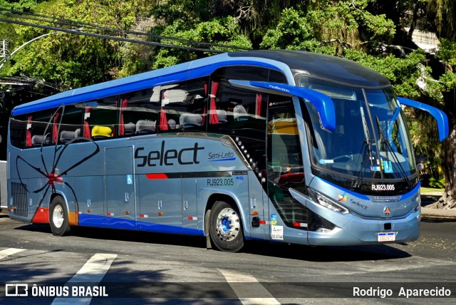Select Locadora e Turismo RJ 923.005 na cidade de Rio de Janeiro, Rio de Janeiro, Brasil, por Rodrigo  Aparecido. Número da foto: #13086329.