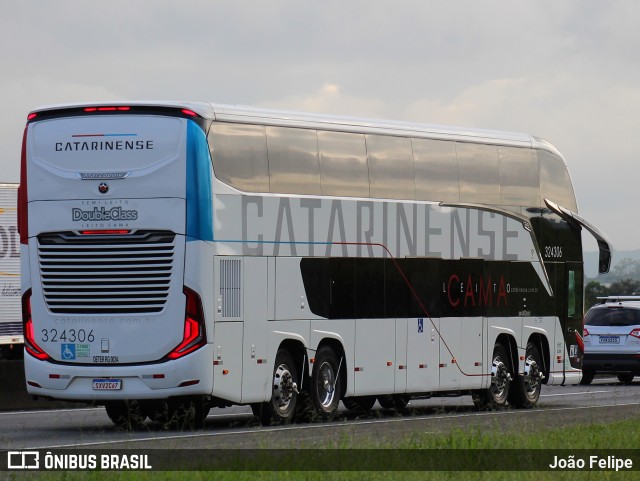 Auto Viação Catarinense 324306 na cidade de Canas, São Paulo, Brasil, por João Felipe. Número da foto: #13085882.