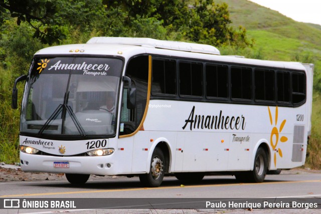 Amanhecer Turismo 1200 na cidade de Barra do Piraí, Rio de Janeiro, Brasil, por Paulo Henrique Pereira Borges. Número da foto: #13086280.