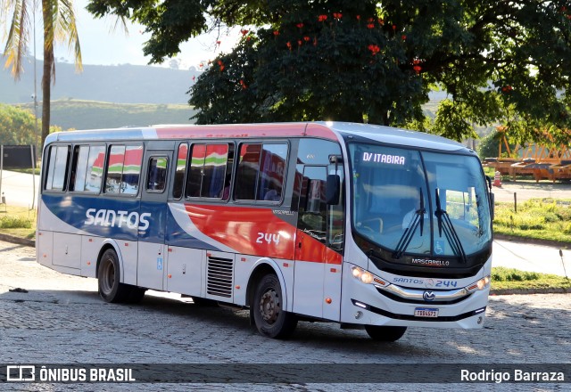 Empresa Santos 244 na cidade de João Monlevade, Minas Gerais, Brasil, por Rodrigo Barraza. Número da foto: #13012998.