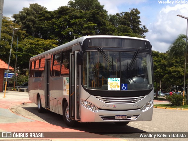 Jundiá Transportadora Turistica 1171 na cidade de Piedade, São Paulo, Brasil, por Weslley Kelvin Batista. Número da foto: #13012003.