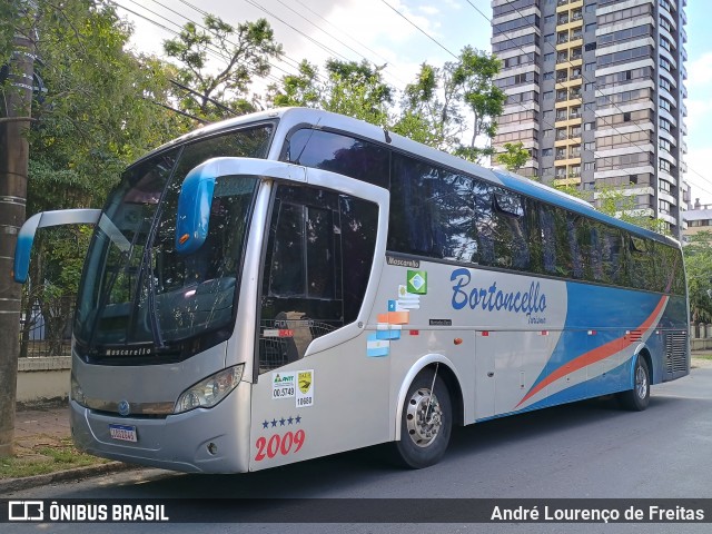 Bortoncello Turismo 2009 na cidade de Porto Alegre, Rio Grande do Sul, Brasil, por André Lourenço de Freitas. Número da foto: #13011954.