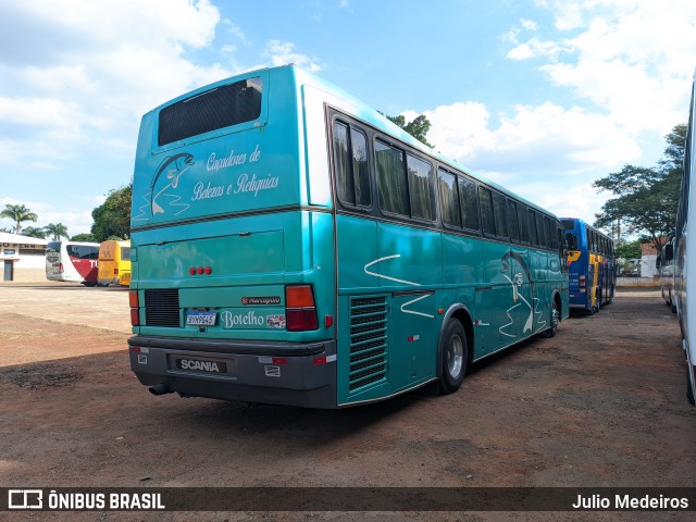 Ônibus Particulares 2500 na cidade de Artur Nogueira, São Paulo, Brasil, por Julio Medeiros. Número da foto: #13012929.