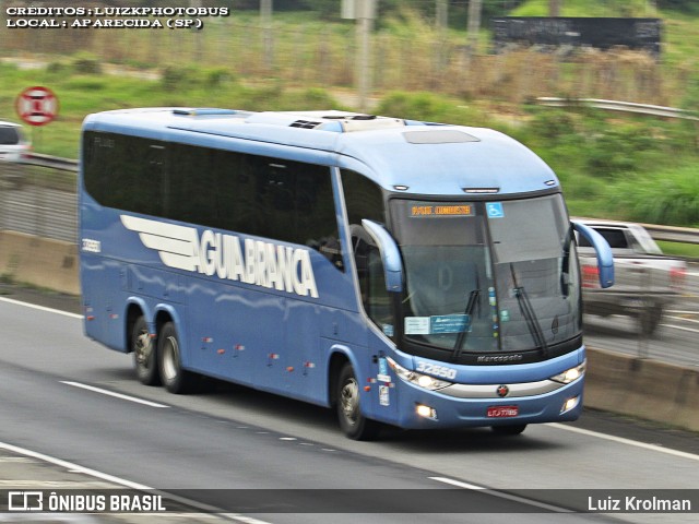 Viação Águia Branca 32650 na cidade de Aparecida, São Paulo, Brasil, por Luiz Krolman. Número da foto: #13013717.