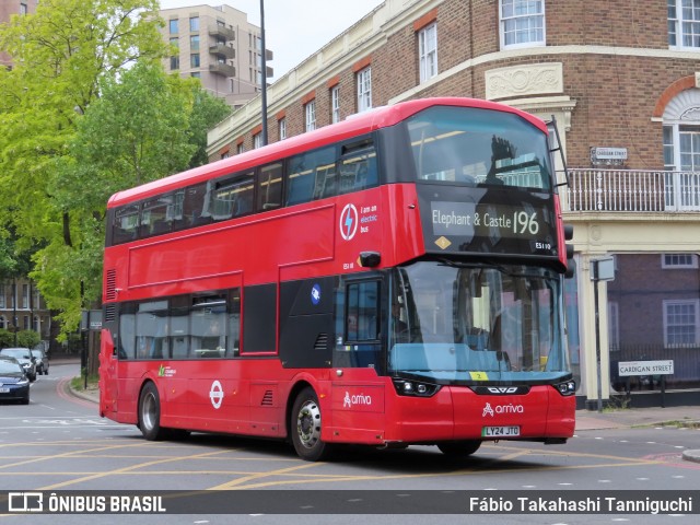 Arriva ES110 na cidade de London, Greater London, Inglaterra, por Fábio Takahashi Tanniguchi. Número da foto: #13089590.