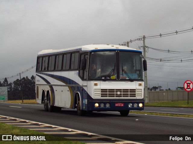Ônibus Particulares 6126 na cidade de Cascavel, Paraná, Brasil, por Felipe  Dn. Número da foto: #13090574.