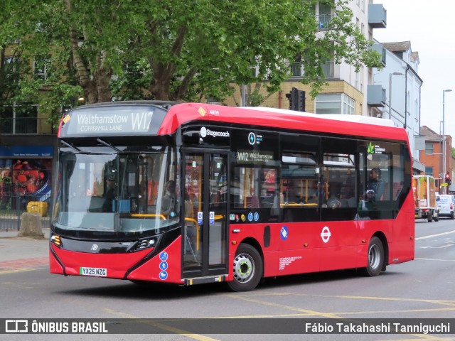 Stagecoach 46039 na cidade de Walthamstow, Greater London, Inglaterra, por Fábio Takahashi Tanniguchi. Número da foto: #13089600.