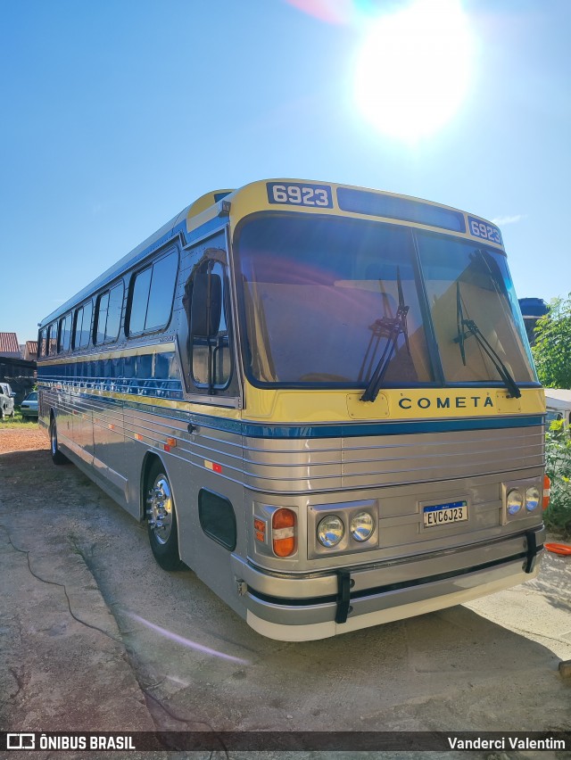 Ônibus Particulares 6923 na cidade de São Paulo, São Paulo, Brasil, por Vanderci Valentim. Número da foto: #13089222.