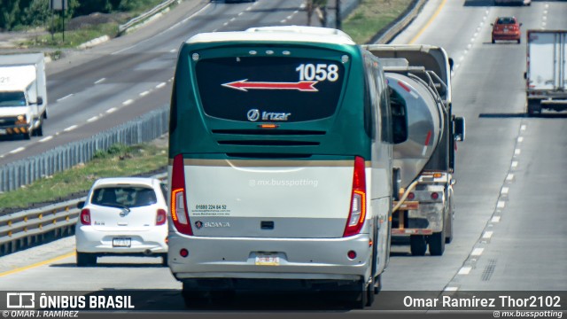 Flecha Roja México-Toluca-San Luis Mextepec-Querétaro 1058 na cidade de Coyotepec, Estado de México, México, por Omar Ramírez Thor2102. Número da foto: #13091898.