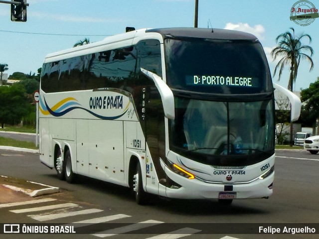 Viação Ouro e Prata 1051 na cidade de Campo Grande, Mato Grosso do Sul, Brasil, por Felipe Arguelho. Número da foto: #13090878.