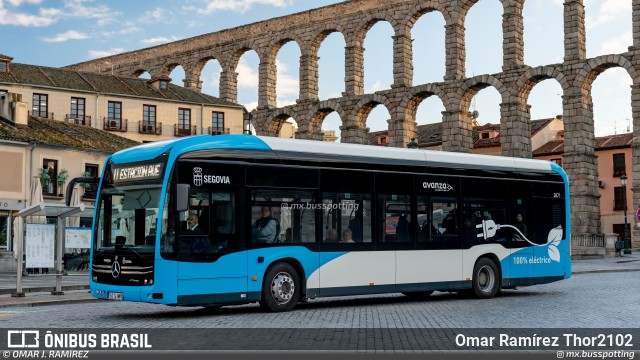 Avanza Bus 2871 na cidade de Segovia, Segovia, Castilla y León, Espanha, por Omar Ramírez Thor2102. Número da foto: #13091922.