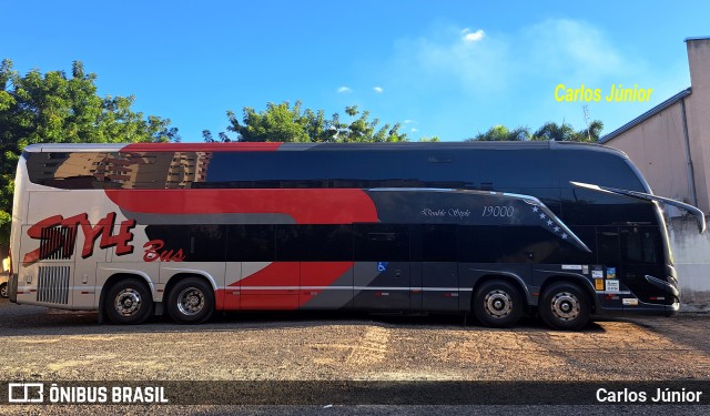 Style Bus 19000 na cidade de Caldas Novas, Goiás, Brasil, por Carlos Júnior. Número da foto: #13092886.