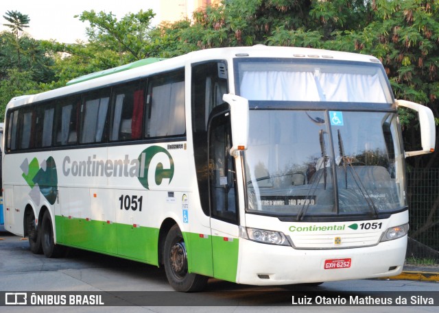Viação Continental de Transportes 1051 na cidade de São Paulo, São Paulo, Brasil, por Luiz Otavio Matheus da Silva. Número da foto: #13014729.