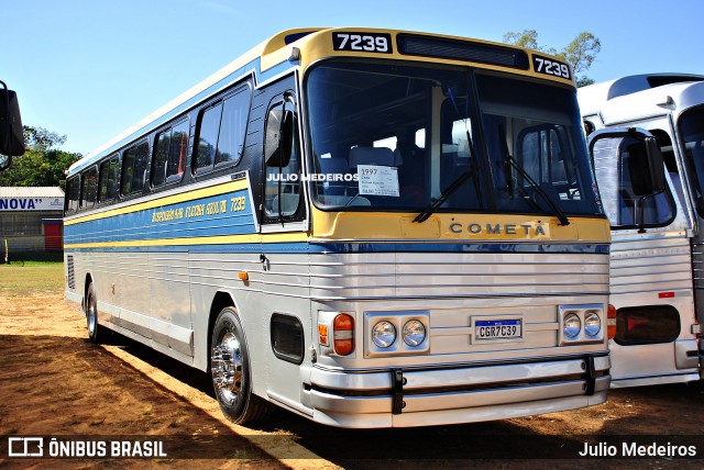 Ônibus Particulares 7239 na cidade de Artur Nogueira, São Paulo, Brasil, por Julio Medeiros. Número da foto: #13014970.