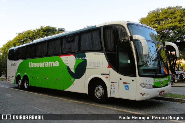 Viação Umuarama 2501 na cidade de Curitiba, Paraná, Brasil, por Paulo Henrique Pereira Borges. Número da foto: #13018201.