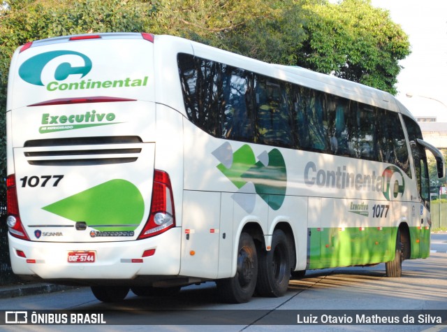 Viação Continental de Transportes 1077 na cidade de São Paulo, São Paulo, Brasil, por Luiz Otavio Matheus da Silva. Número da foto: #13018079.
