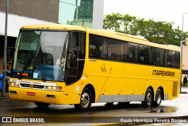 Viação Itapemirim 6809 na cidade de Rio de Janeiro, Rio de Janeiro, Brasil, por Paulo Henrique Pereira Borges. Número da foto: #13018266.