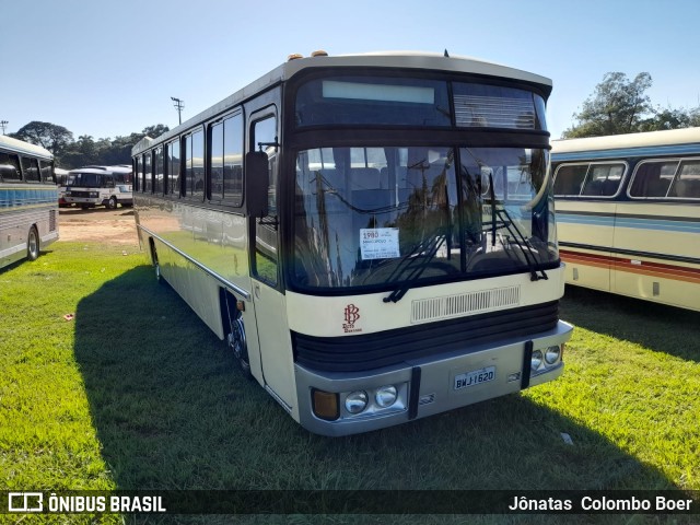 J. Bonardo Transportes 1620 na cidade de Artur Nogueira, São Paulo, Brasil, por Jônatas  Colombo Boer. Número da foto: #13019746.