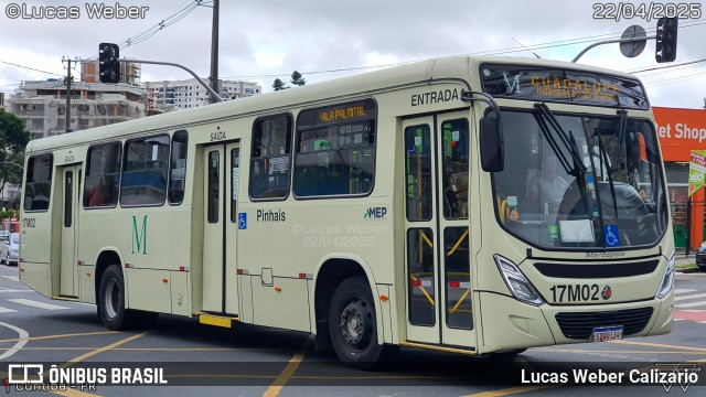 Expresso Azul 17M02 na cidade de Curitiba, Paraná, Brasil, por Lucas Weber Calizario. Número da foto: #13019451.