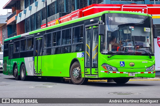 Autotransportes Raro 718 na cidade de Catedral, San José, San José, Costa Rica, por Andrés Martínez Rodríguez. Número da foto: #13020561.