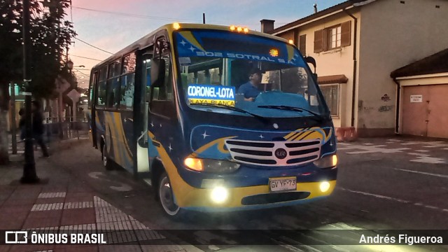 Sotral Urbano 52 na cidade de Lota, Concepción, Bío-Bío, Chile, por Andrés Figueroa. Número da foto: #13023349.