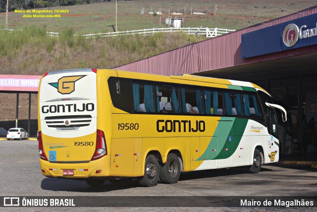 Empresa Gontijo de Transportes 19580 na cidade de João Monlevade, Minas Gerais, Brasil, por Mairo de Magalhães. Número da foto: #13022819.