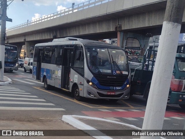 Cooperativa Fênix > Spencer Transporte 2 5641 na cidade de São Paulo, São Paulo, Brasil, por Rafael Lopes de Oliveira. Número da foto: #13025199.