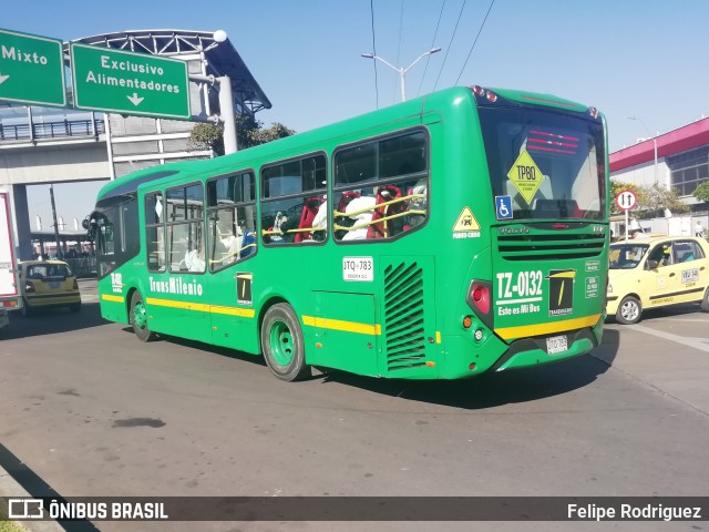 Transmilenio TZ-0132 na cidade de Bogotá, Colômbia, por Felipe Rodriguez. Número da foto: #13025329.