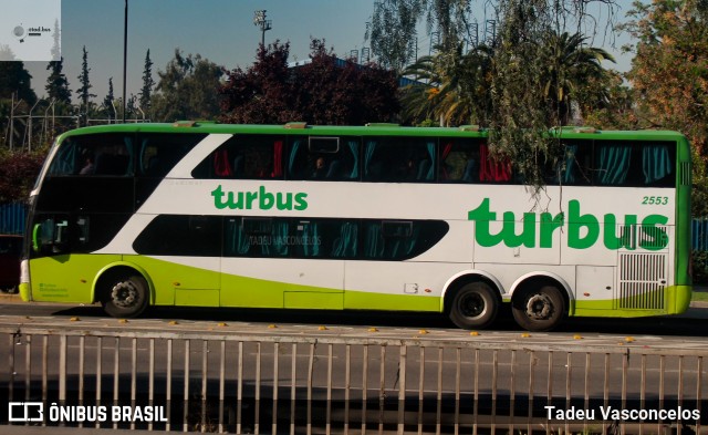 TurBus 2553 na cidade de Lo Prado, Santiago, Metropolitana de Santiago, Chile, por Tadeu Vasconcelos. Número da foto: #13025074.