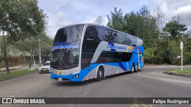 Libertadores MAX1008 na cidade de Bogotá, Colômbia, por Felipe Rodriguez. Número da foto: #13025331.
