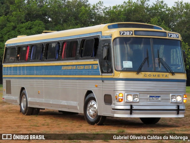Ônibus Particulares 7387 na cidade de Artur Nogueira, São Paulo, Brasil, por Gabriel Oliveira Caldas da Nobrega. Número da foto: #13025634.
