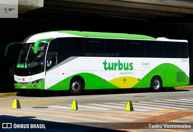 TurBus 3084 na cidade de Pudahuel, Santiago, Metropolitana de Santiago, Chile, por Tadeu Vasconcelos. Número da foto: #13028829.