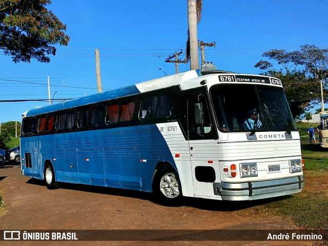 Ônibus Particulares 6761 na cidade de Artur Nogueira, São Paulo, Brasil, por André Fermino . Número da foto: #13030114.