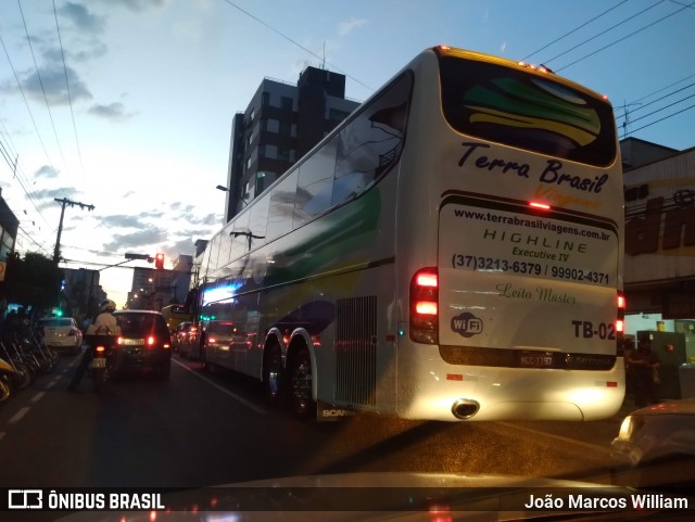 Terra Brasil Viagens TB-02 na cidade de Divinópolis, Minas Gerais, Brasil, por João Marcos William. Número da foto: #13027769.