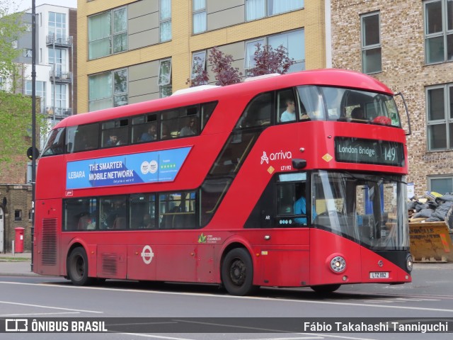 Arriva LT192 na cidade de London, Greater London, Inglaterra, por Fábio Takahashi Tanniguchi. Número da foto: #13029160.