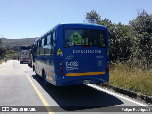 Consorcio Express S.A.S. - Transmilenio C-028 na cidade de Bogotá, Colômbia, por Felipe Rodriguez. Número da foto: #13028344.