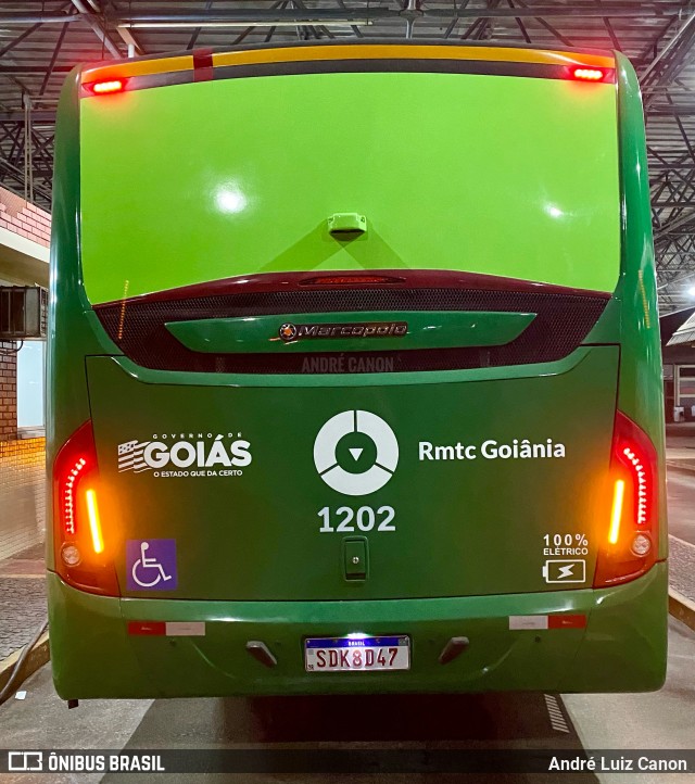 Metrobus 1202 na cidade de Goiânia, Goiás, Brasil, por André Luiz Canon. Número da foto: #13093852.