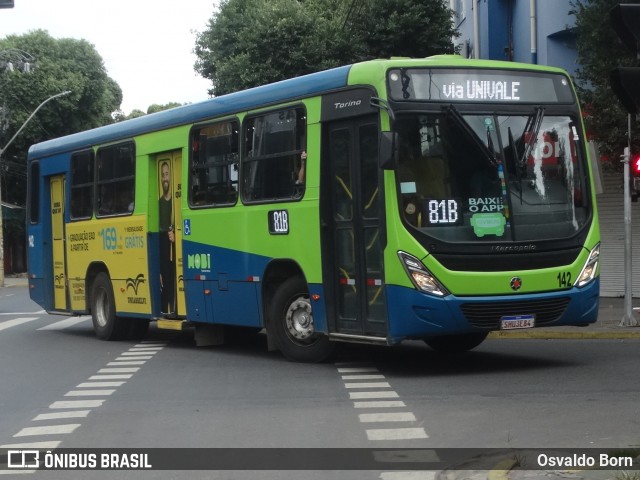 MOBI Transporte Urbano 142 na cidade de Governador Valadares, Minas Gerais, Brasil, por Osvaldo Born. Número da foto: #13094991.