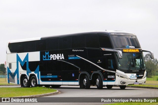 Empresa de Ônibus Nossa Senhora da Penha 65080 na cidade de Curitiba, Paraná, Brasil, por Paulo Henrique Pereira Borges. Número da foto: #13095625.