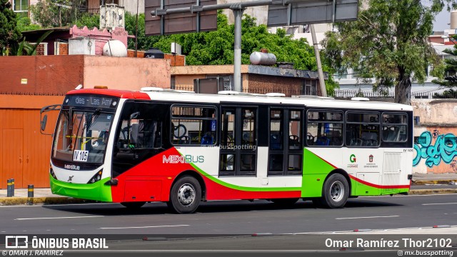 Mexibus 105 na cidade de Gustavo A. Madero, Ciudad de México, México, por Omar Ramírez Thor2102. Número da foto: #13095267.