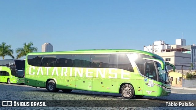Auto Viação Catarinense 3330 na cidade de Balneário Camboriú, Santa Catarina, Brasil, por Fábio Paixão. Número da foto: #13120746.